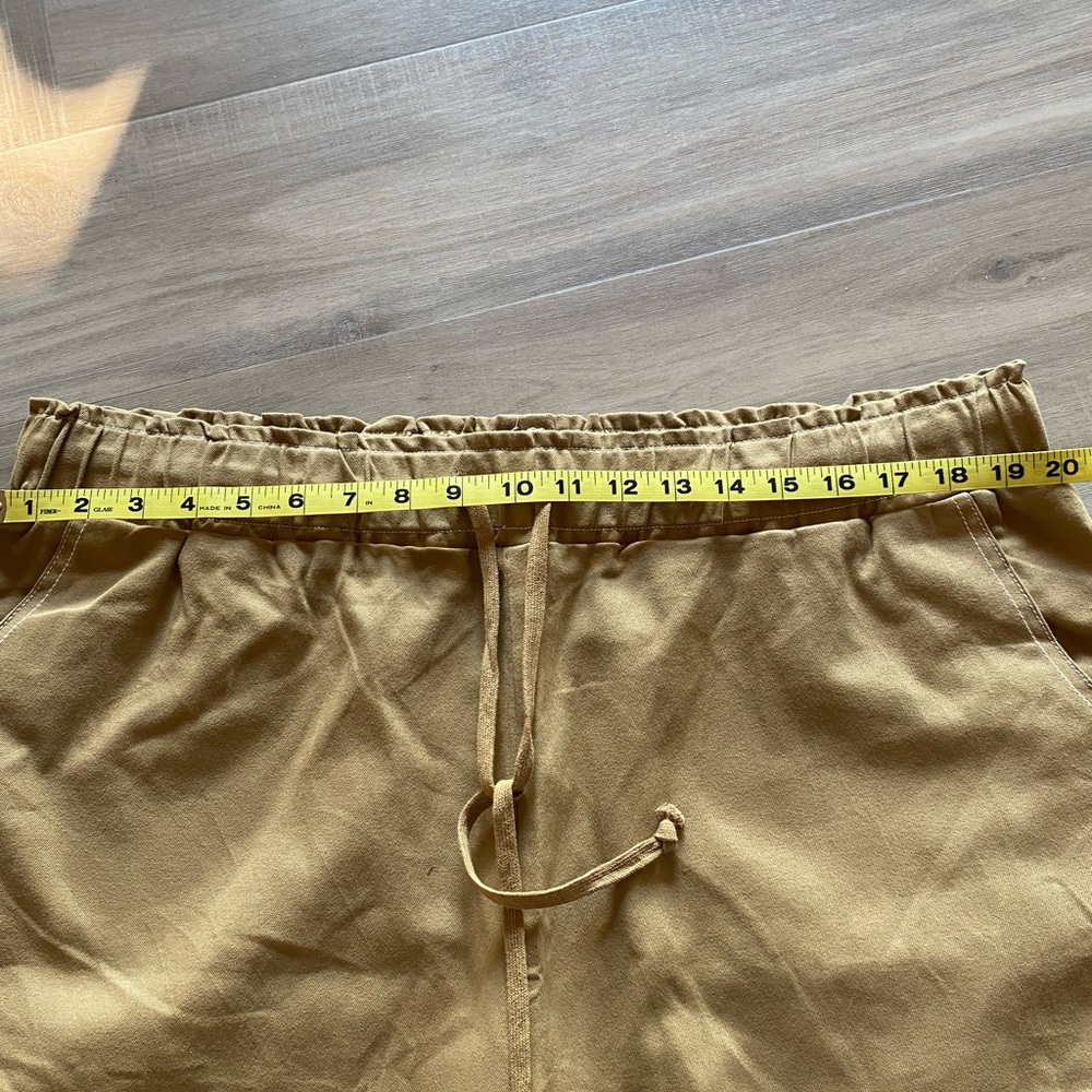 Agnes Orinda Women’s Cargo Crop Pants - Picture 5 of 5